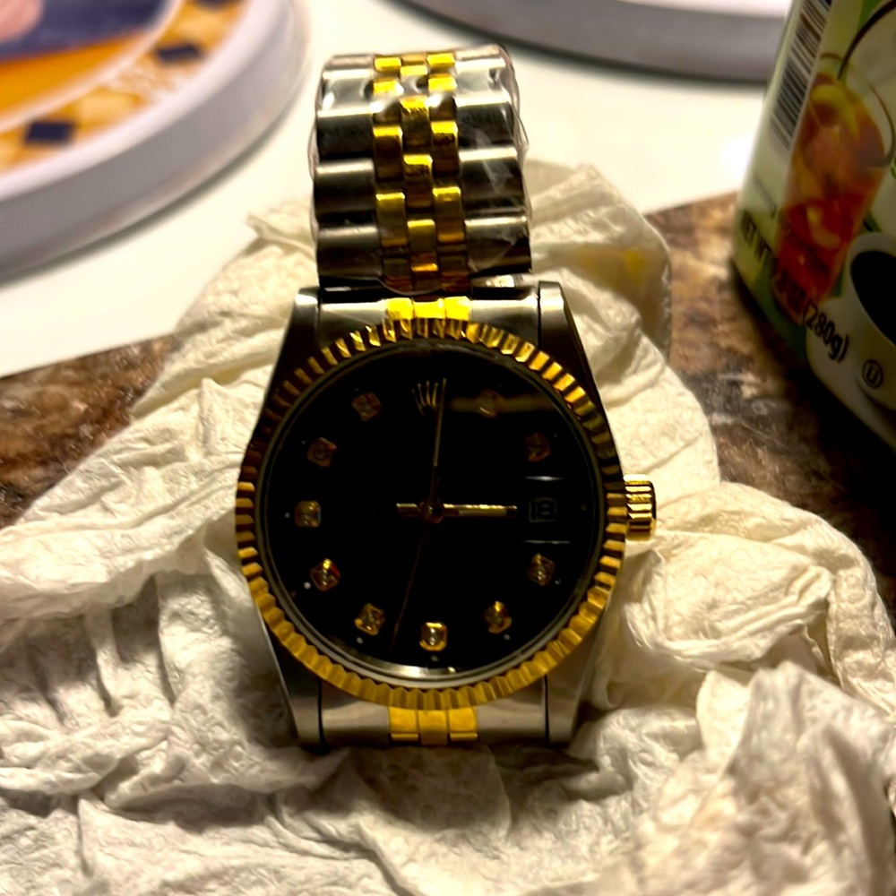 Two toned Date Just.